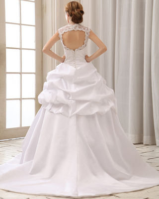 Романтические кружевные шапки рукава рукава шея свадебные платья с лифчиком в форме сердца